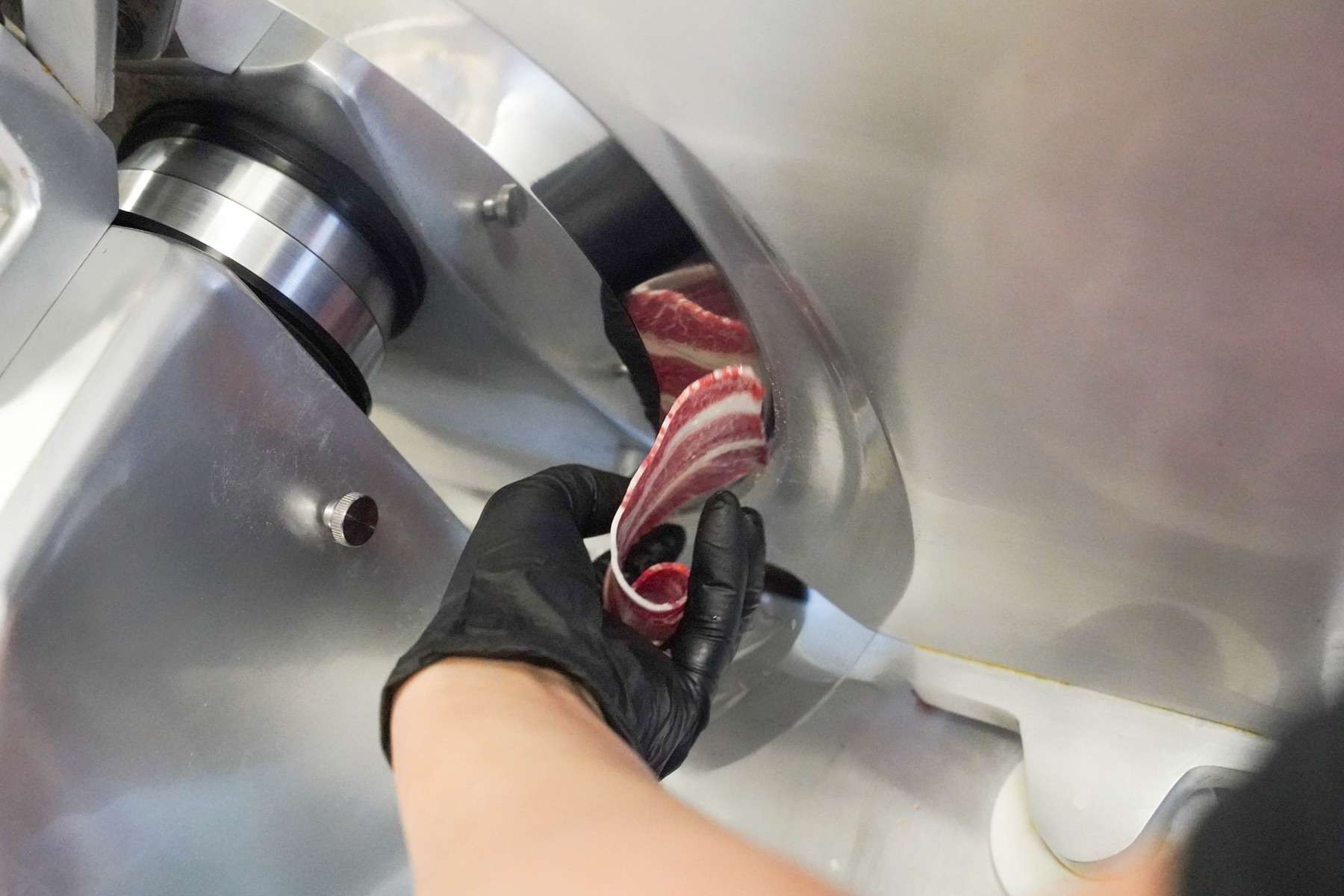 Slicing beef brisket